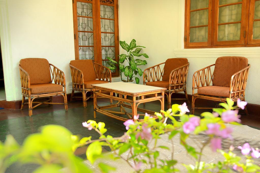 Holiday Nest Bed & Breakfast 와두와 외부 사진