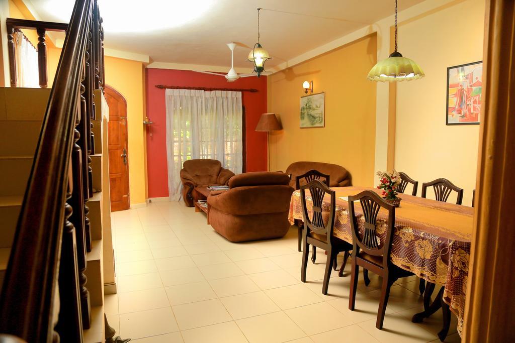 Holiday Nest Bed & Breakfast 와두와 외부 사진